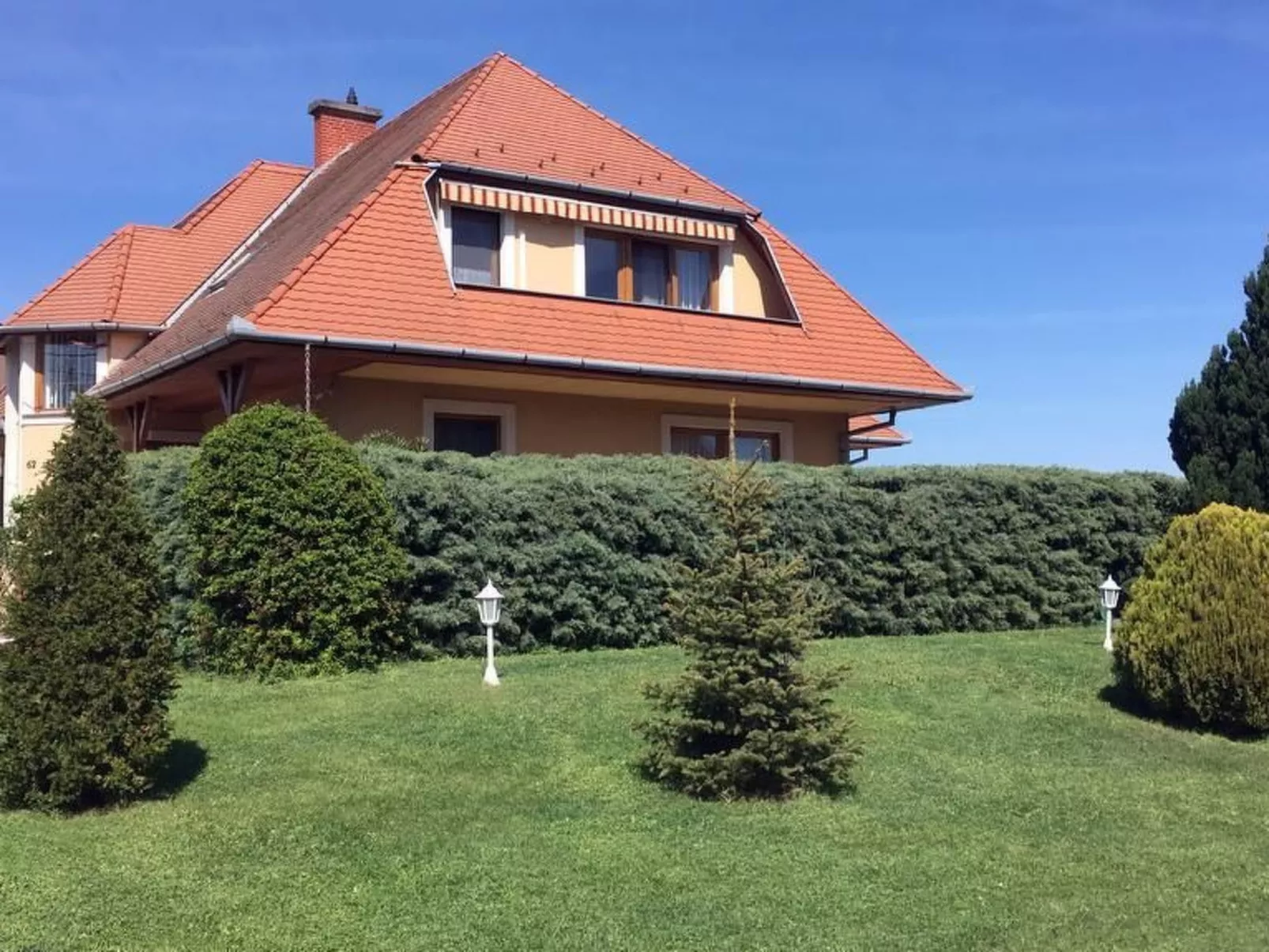 Hevizquelle - Draußen