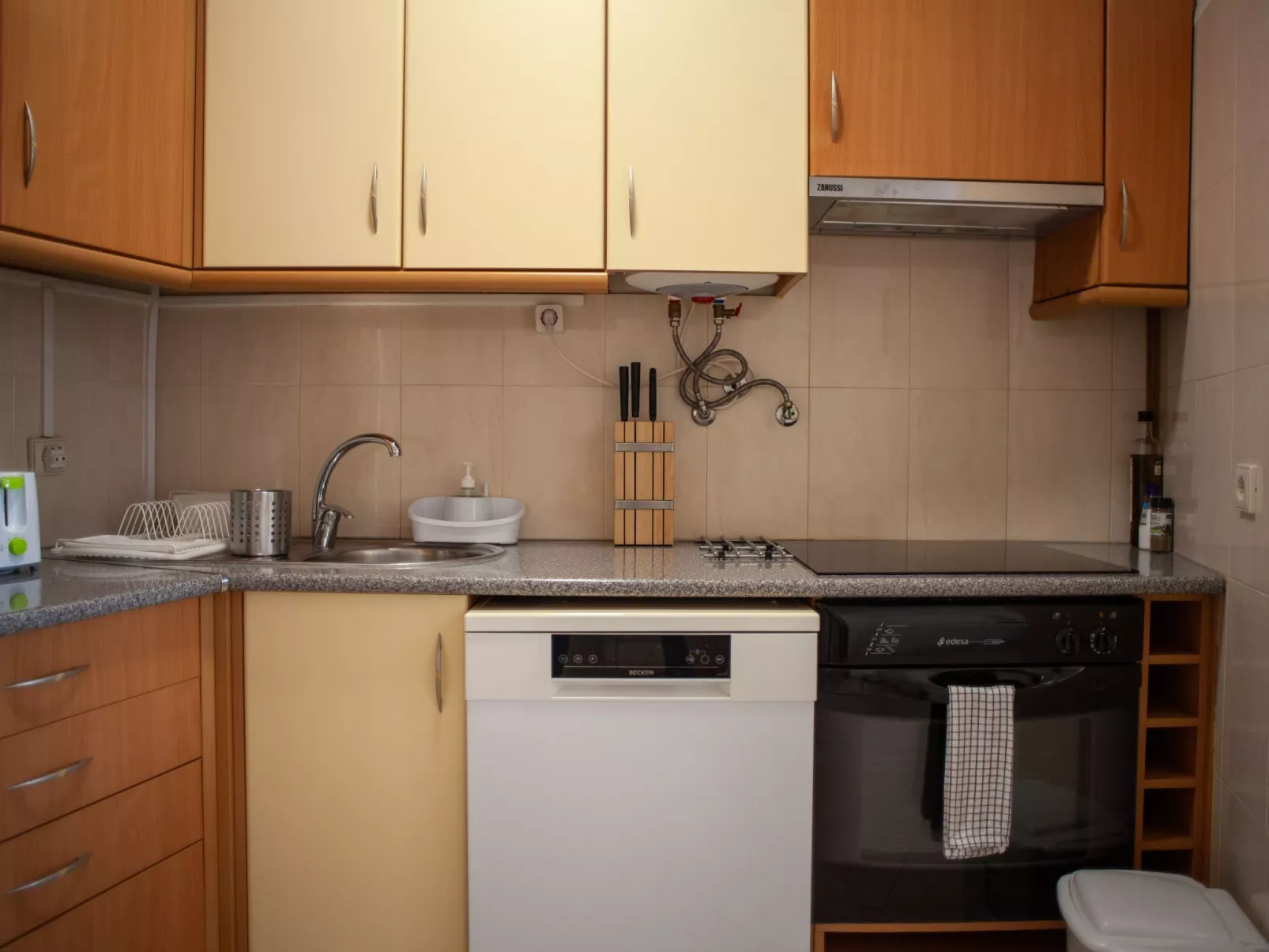 Just4u Wohnung 2 mit AC in der Nähe von Lissabon und Strand-Inside