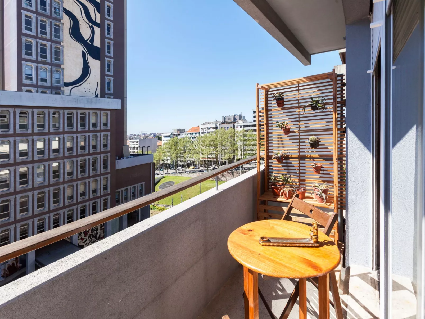 Wohnung "Coolhome" mit Balkon-Draußen