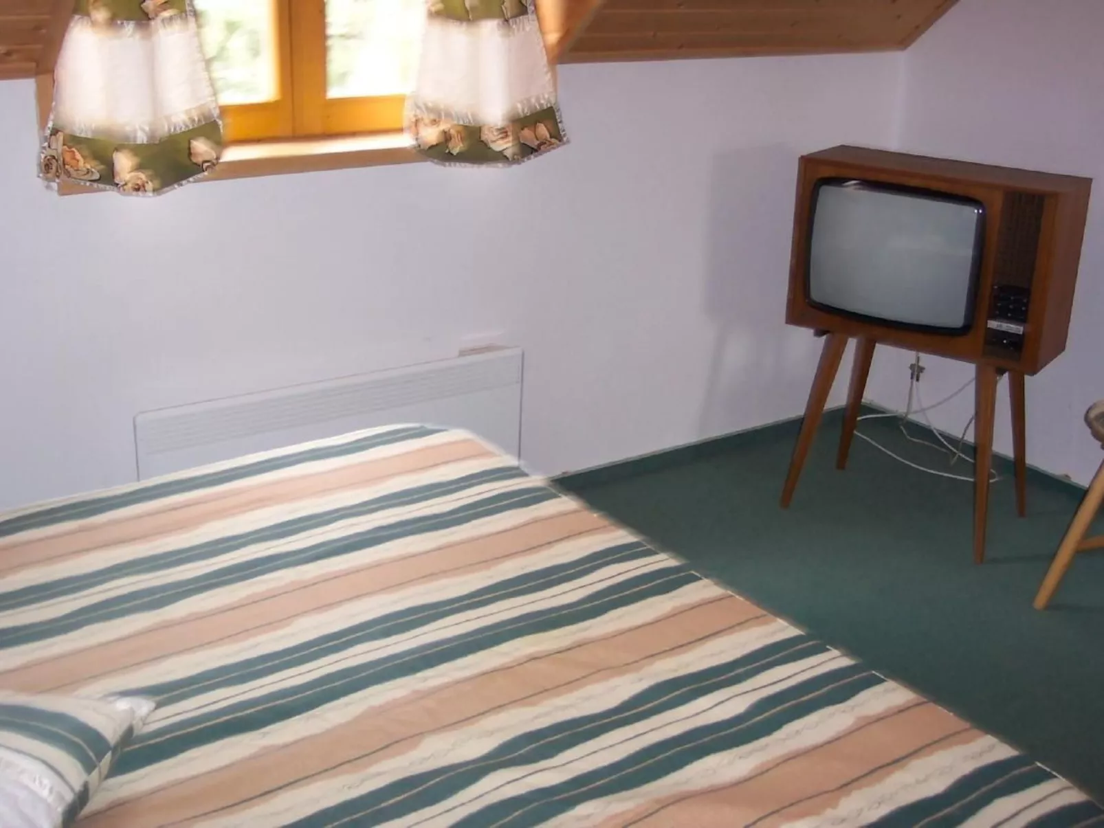 Appartement B in Strandnähe mit Terrasse und Grill - Dedans