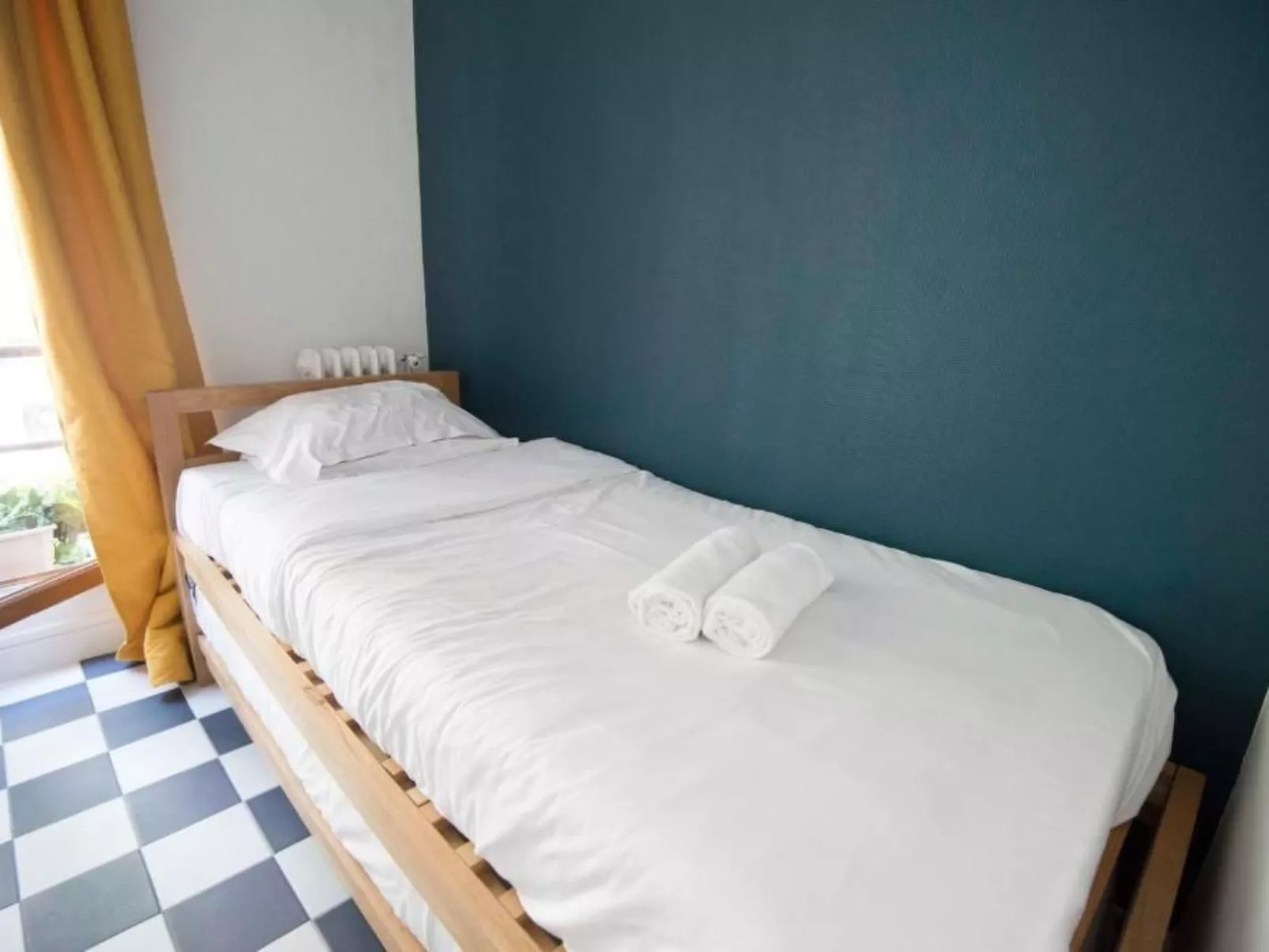 Zimmer mit Badezimmer-Image-tags.info