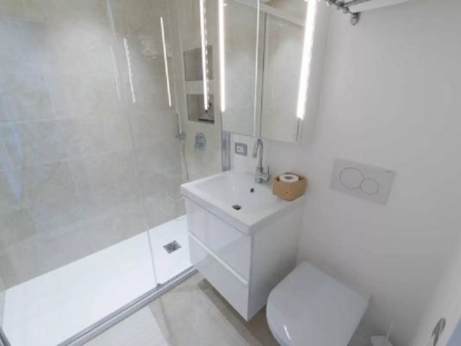 Elegante Penthouse-Wohnung mit Seeblick-Inside