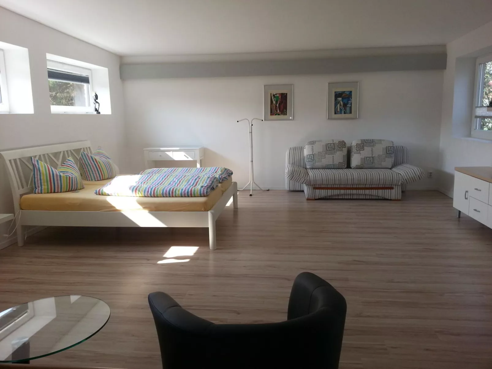 Moderne Maisonette-Wohnung mit Terrasse-Drinnen