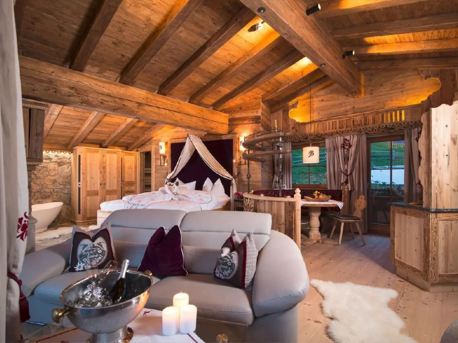 Bischofer-Bergwelt-Drinnen