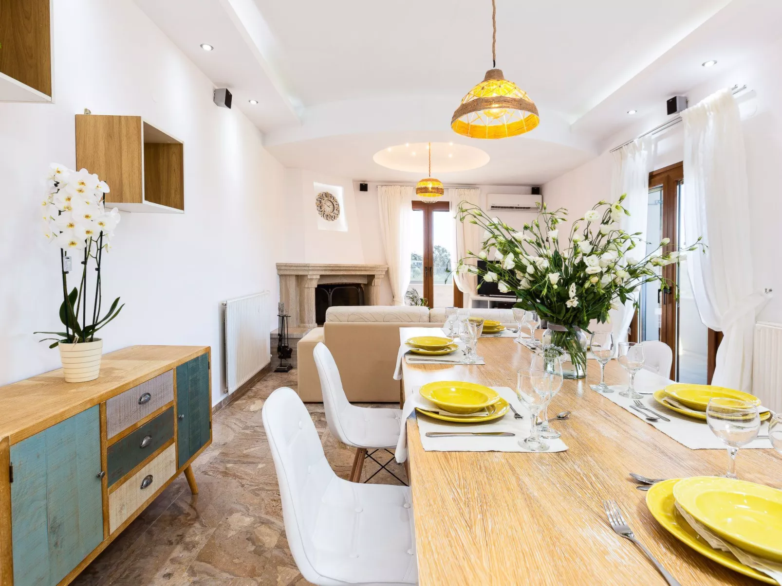 "Kampos Villa III"-Drinnen