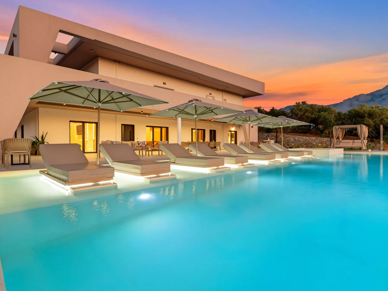 Celestial Luxury Villa Privater Pool Jaccuzi-Inside