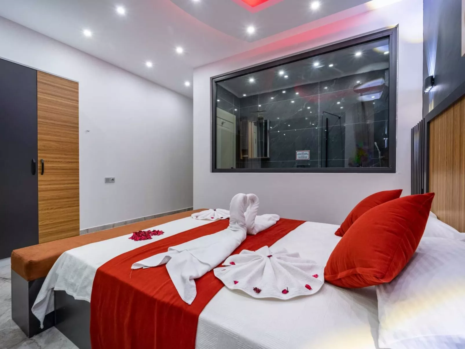 Luxuriöse Villa "Sard 3" mit Jacuzzi-Drinnen