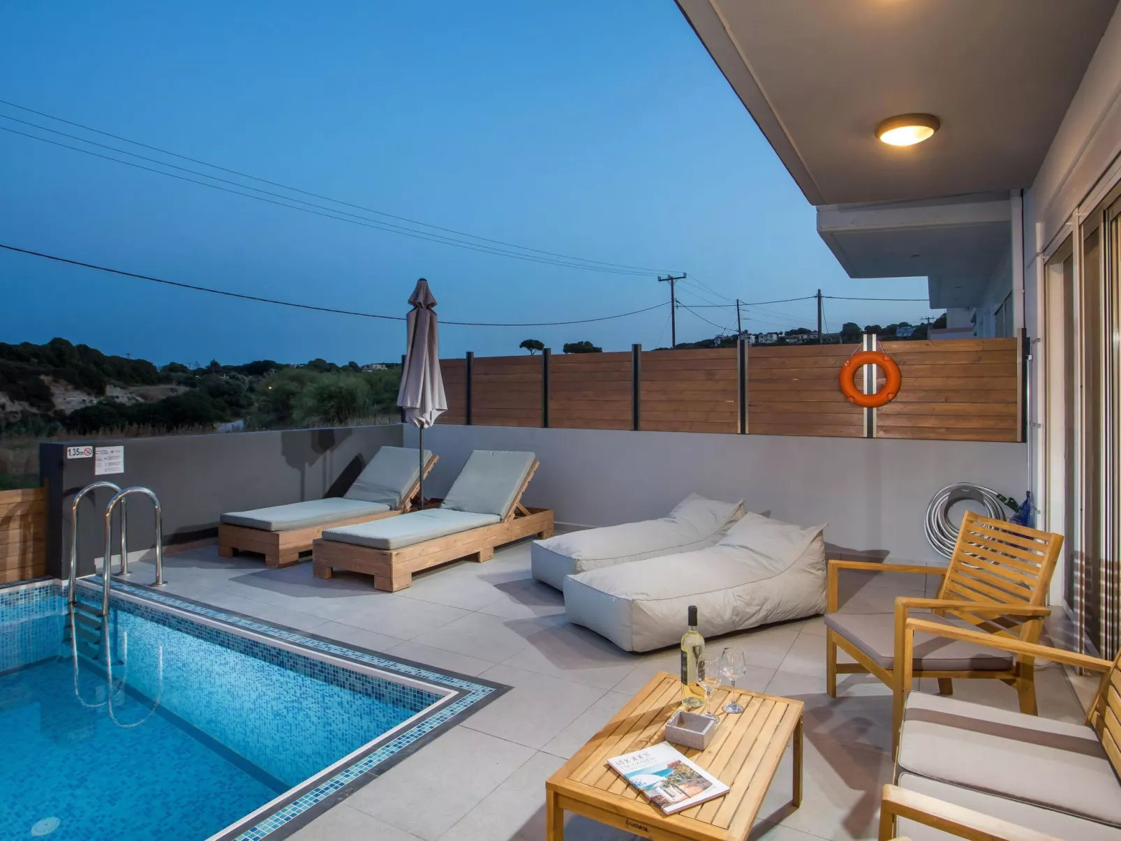 Armonikon Pool Villa 2-Dedans