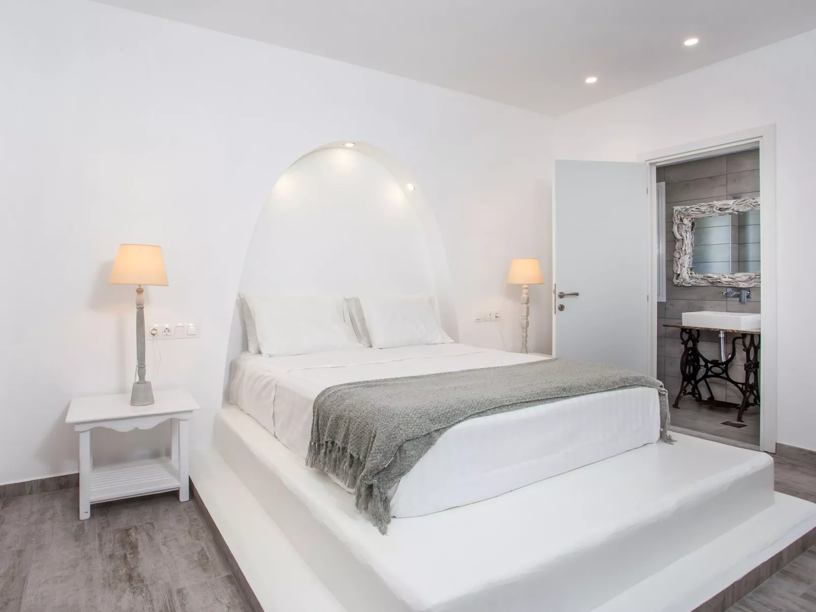 Ammos Apartment - in neu gebautem Designerhaus-Dedans