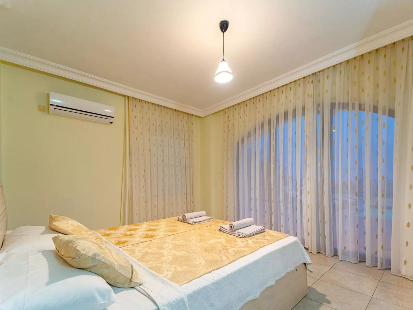 Villa aus Naturstein für 8 im Zentrum von Kalkan-Drinnen