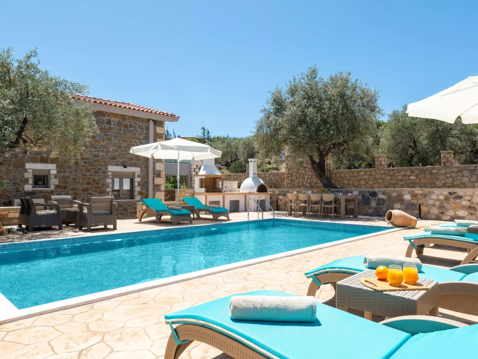 Für 6 Personen ca. 130 m-Outside