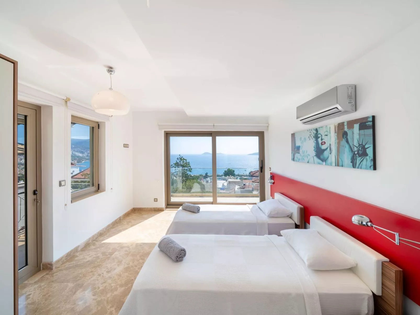 Exklusive Villa mit Infinitypool-Drinnen