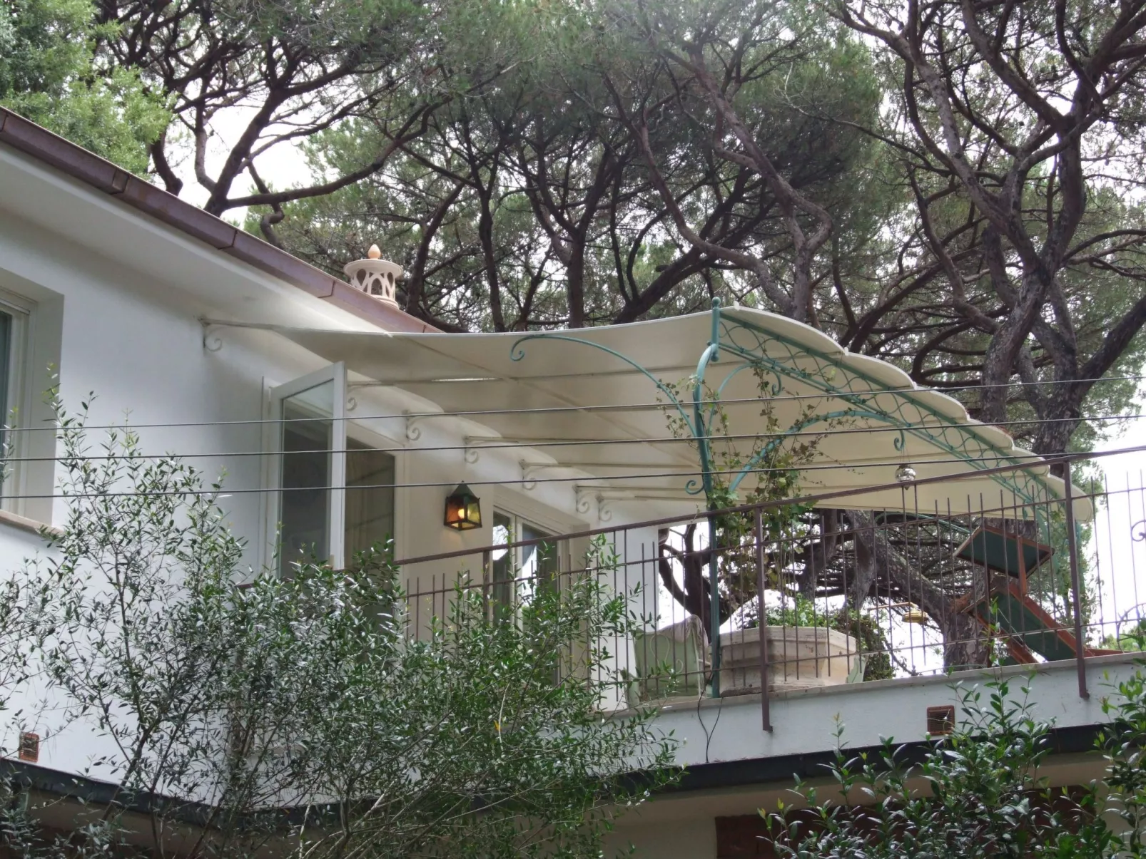 Kenza von Holiday World-Outside