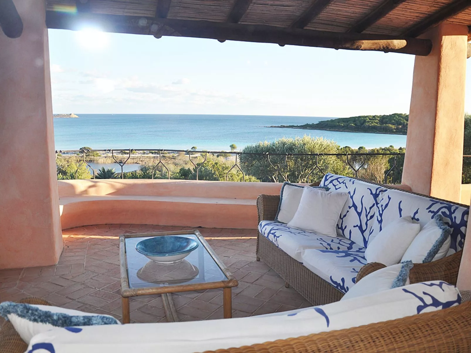 Villa Isabel, Meer- und Strandblick, Schwimmbad und Jacuzzi-Inside