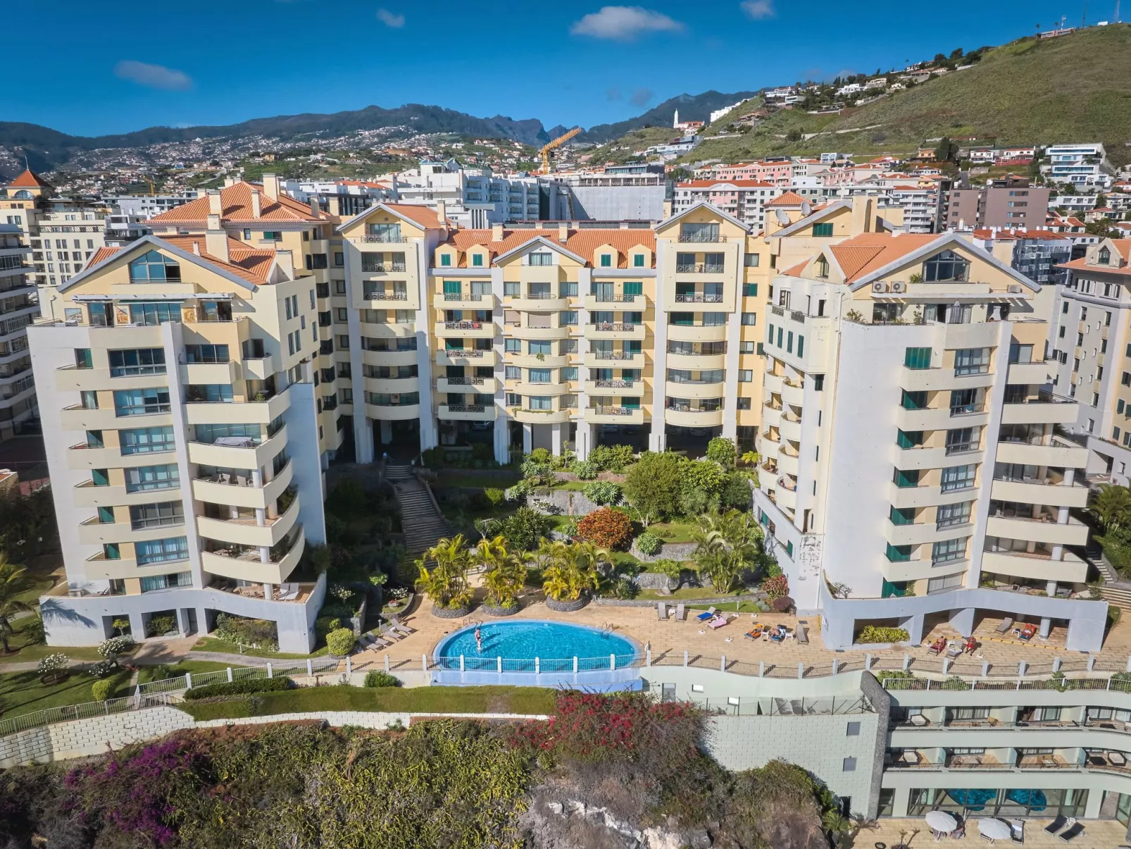 Ivis Home von HR Madeira-Draußen