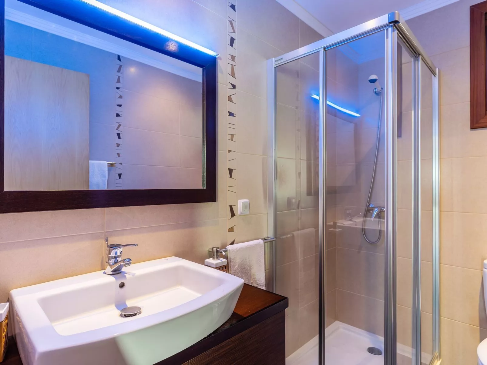 Villa Dinis-Image-tags.info