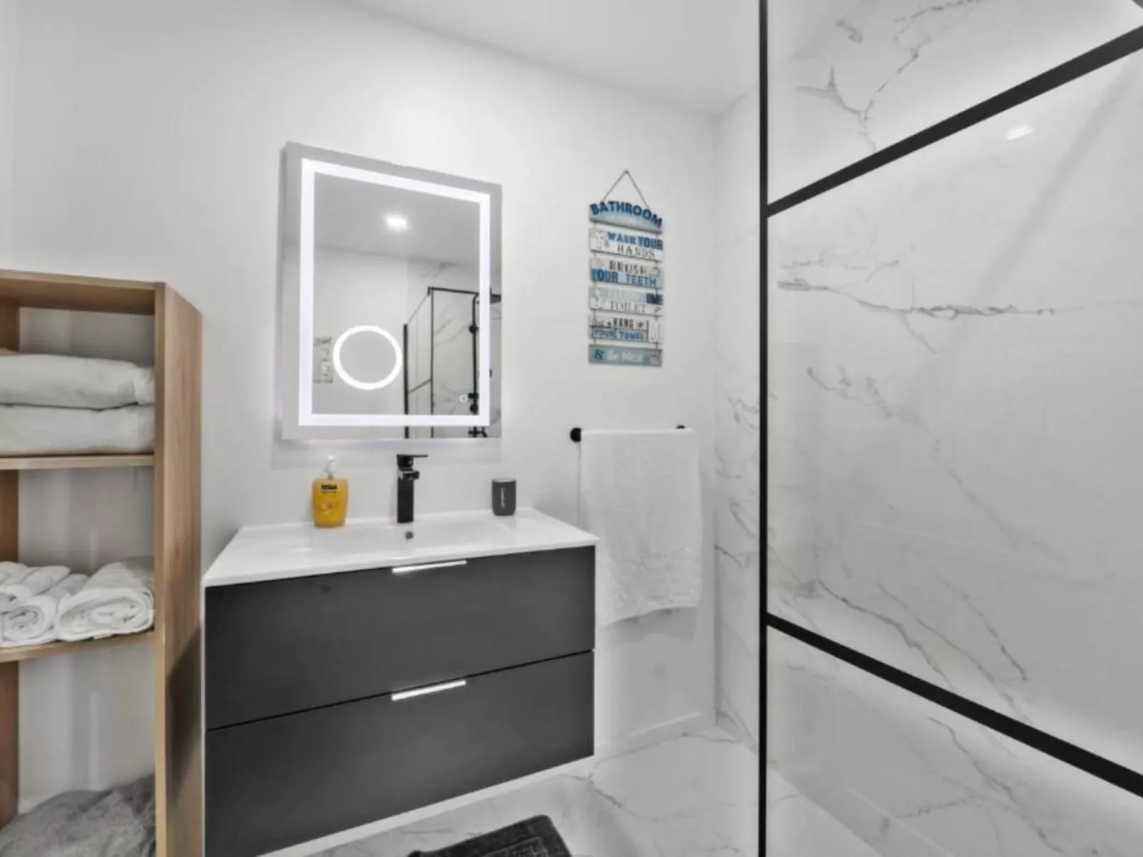 "Telvina House" mit eigenem Garten-Image-tags.info