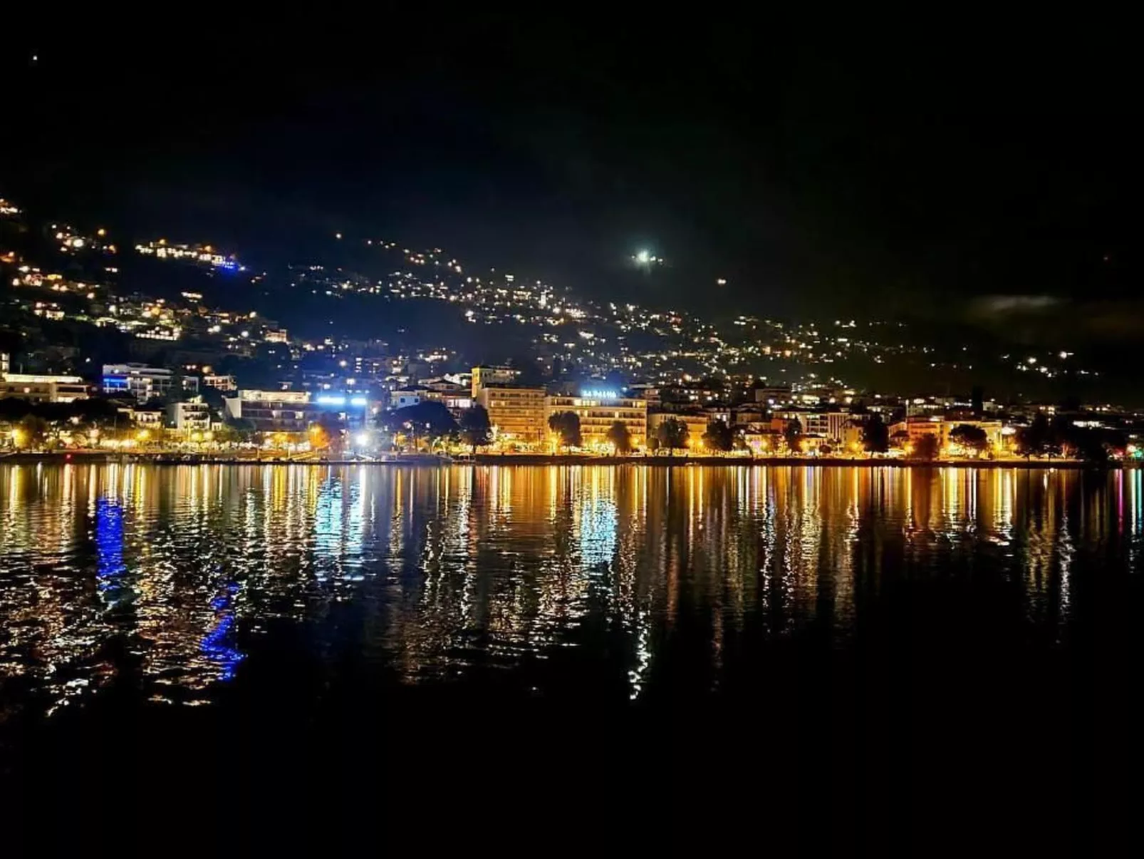 Modern Lake Suite Apt. 605-Outside