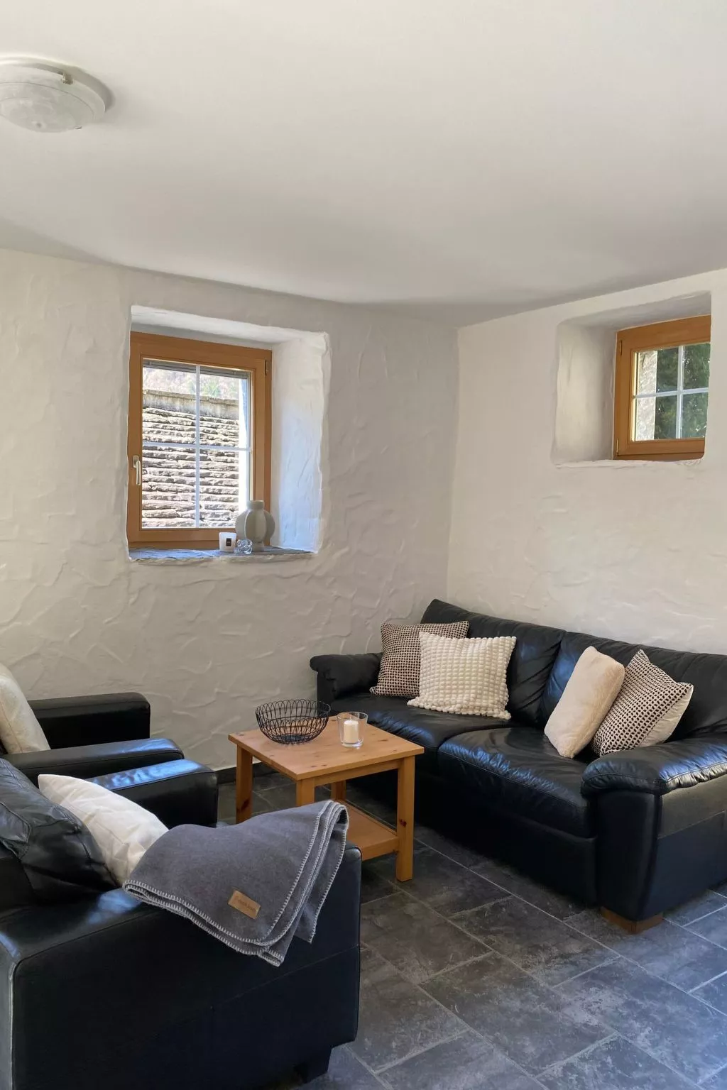 Top -Rustico mit Aussenwhirlpool beheizt und Sauna-Dedans