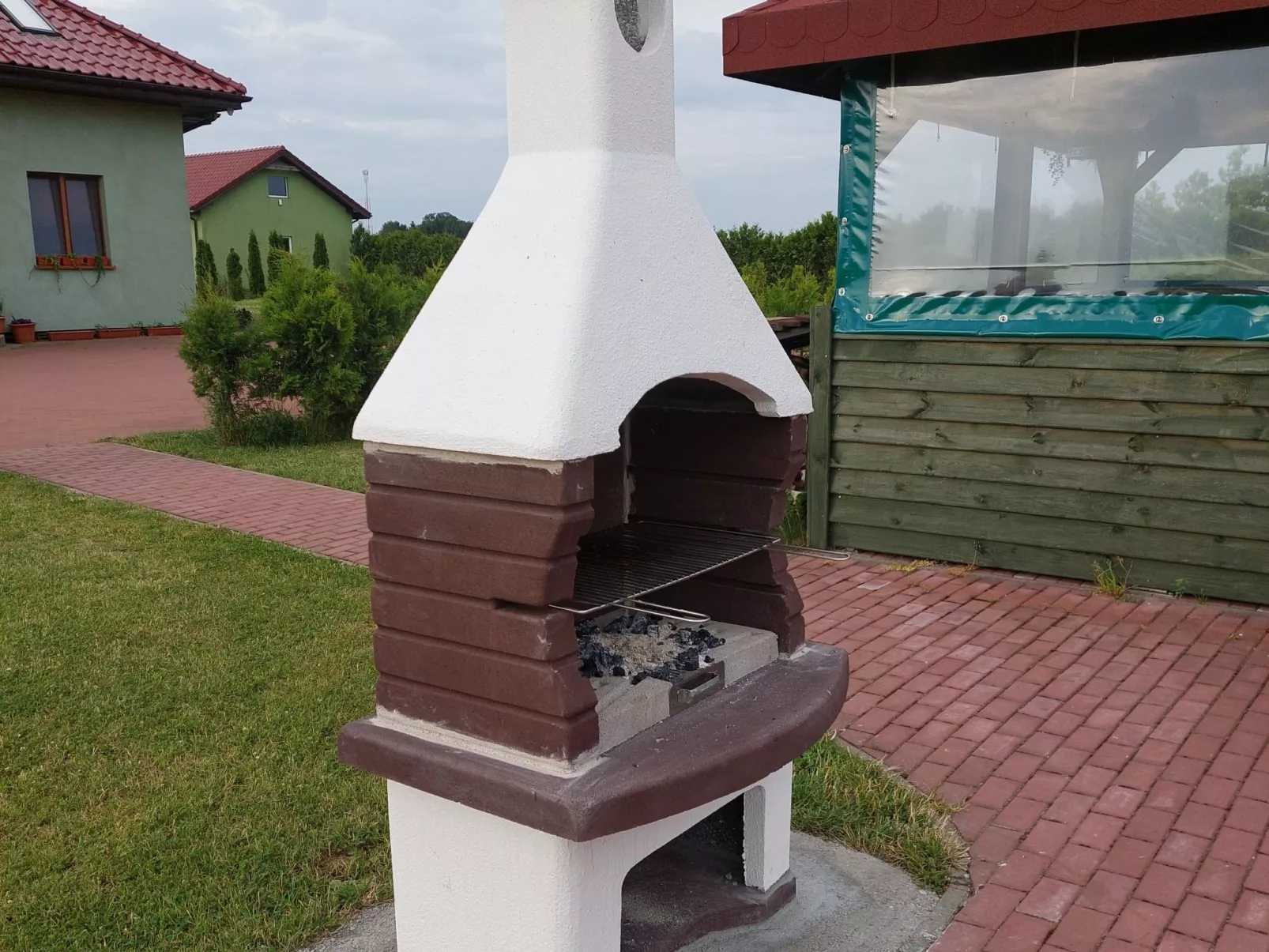 Green Corner Cottage 1-Image-tags.info