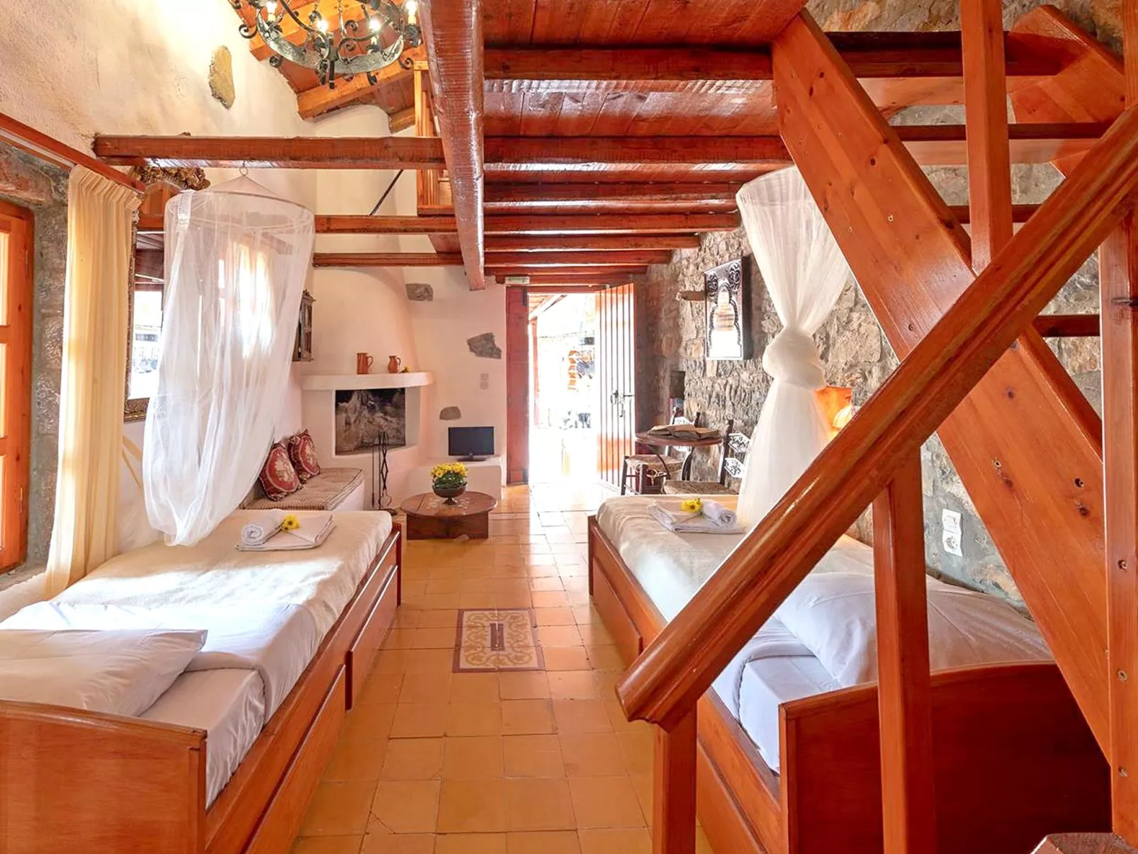 Penelope in Mavrikiano-Dedans