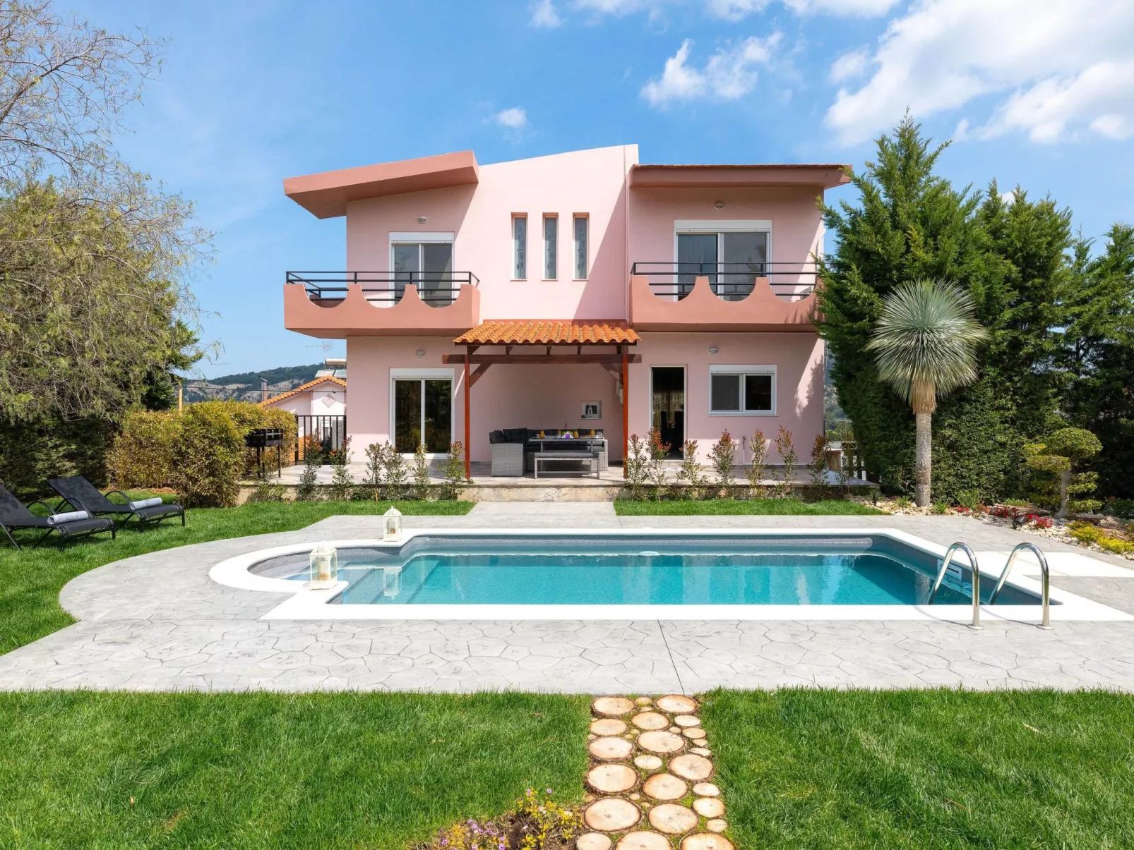 Gemütliche Villa Zenia in Damatria-Dehors