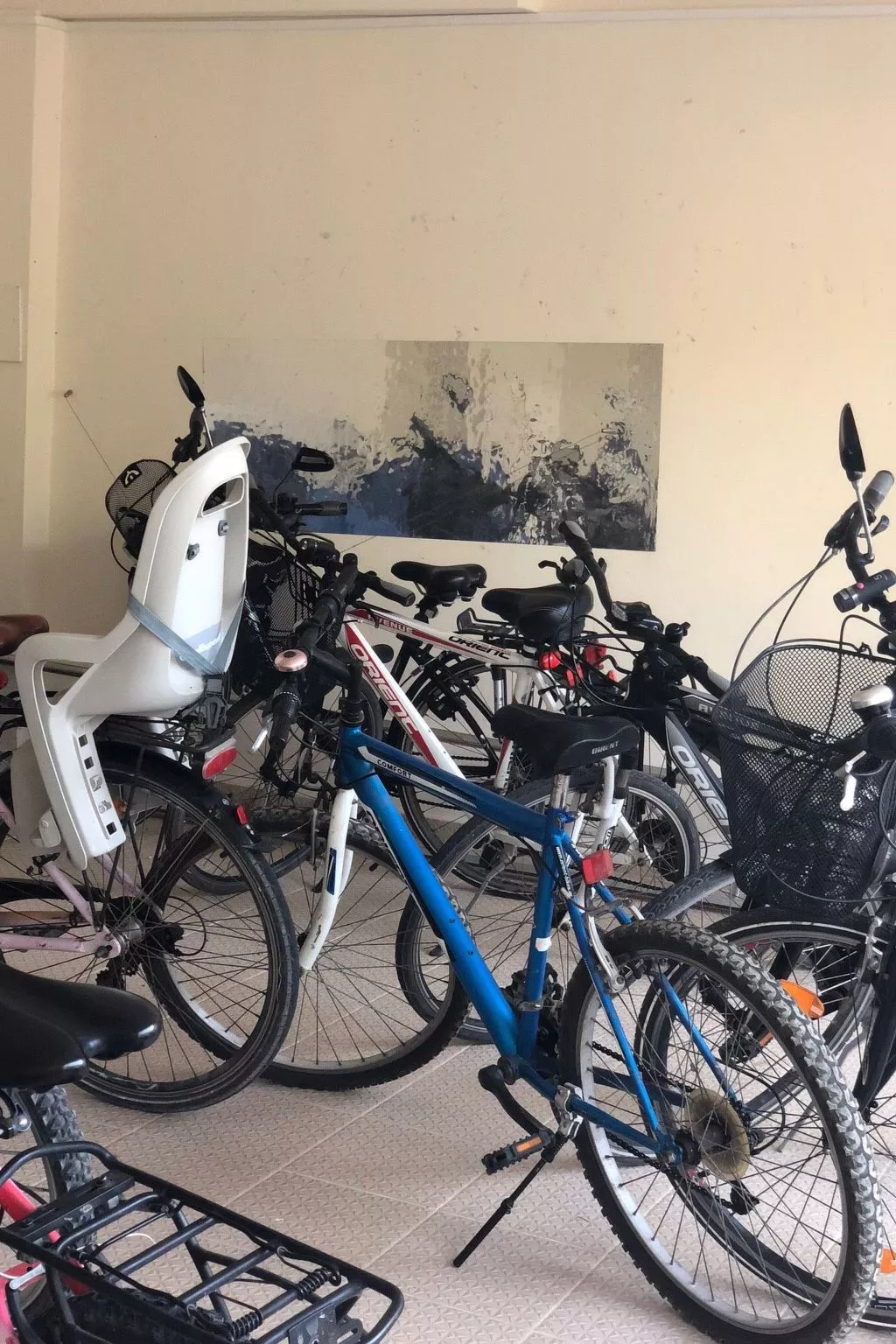 Mit gemeinschaftlichem Pool-Inside