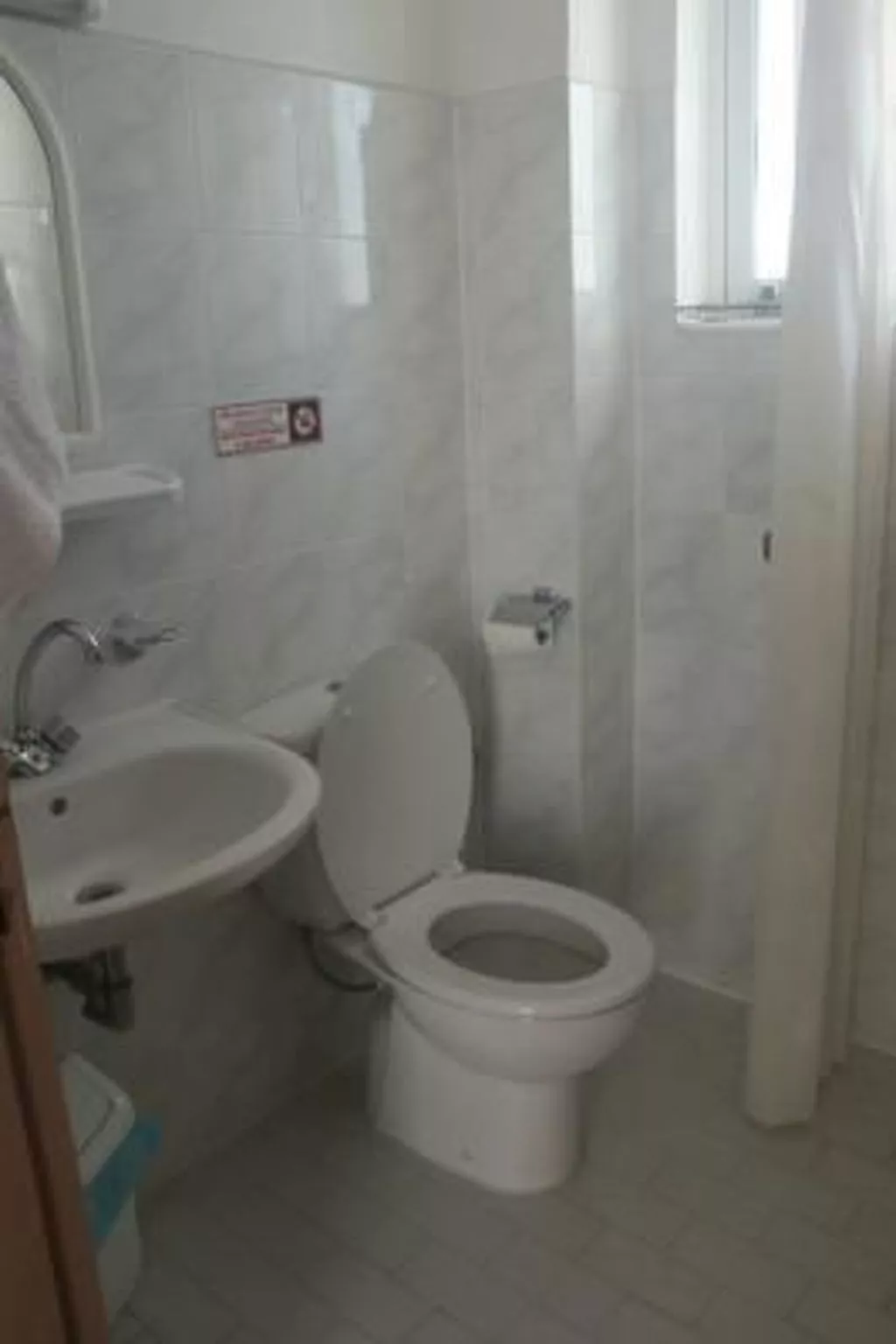 Haraki2-Image-tags.info