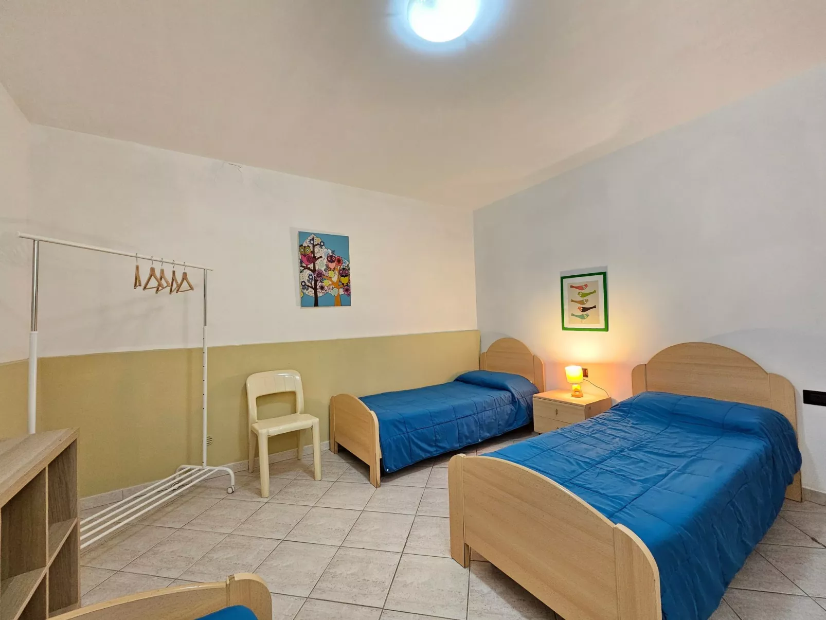 Helle mediterrane Villa mit Veranda und Garten-Image-tags.info