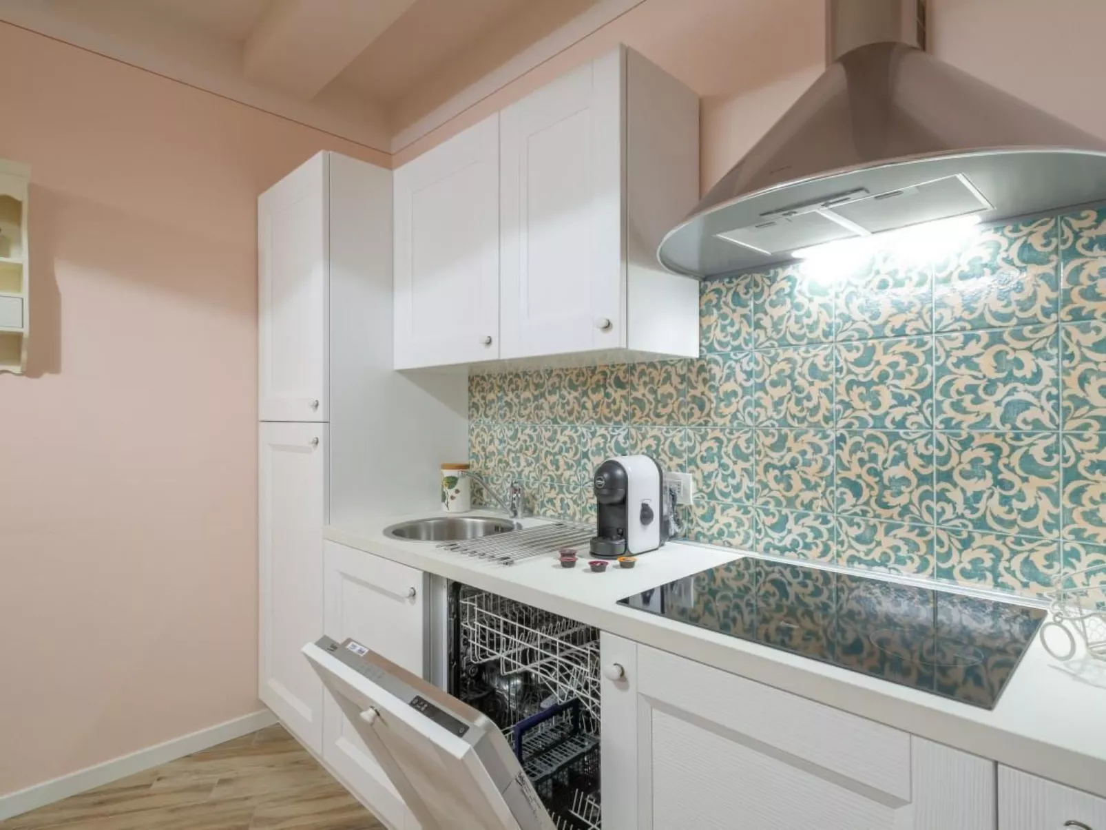 Rosa in der Toskana-Inside