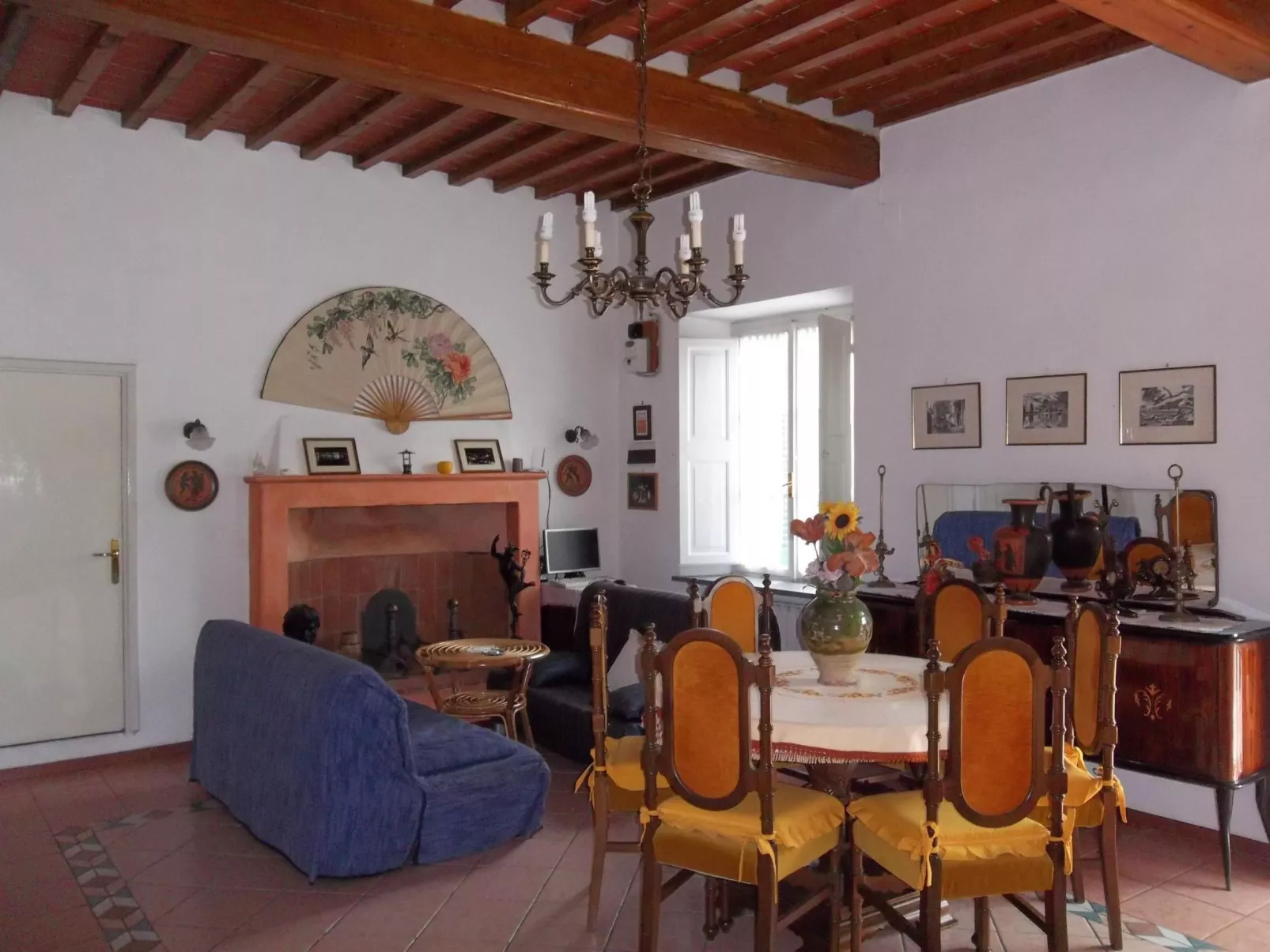 Haus mit Terrasse-Inside