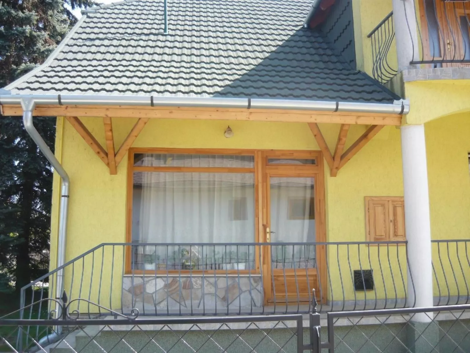 Mit möblierter Terrasse-Dehors