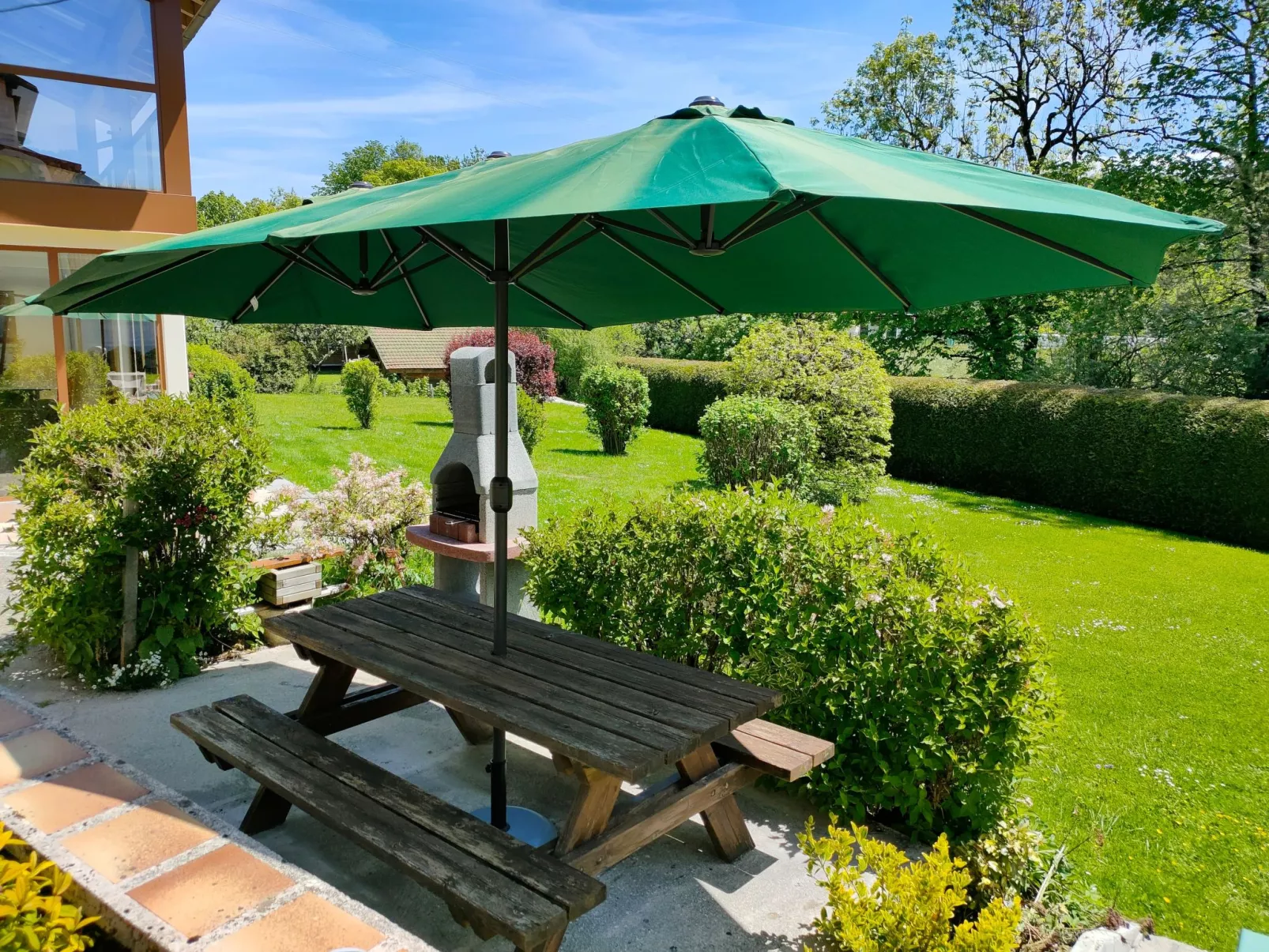 Gite Lys Montagnes du Jura mit Spa Sauna Fluss-Dedans