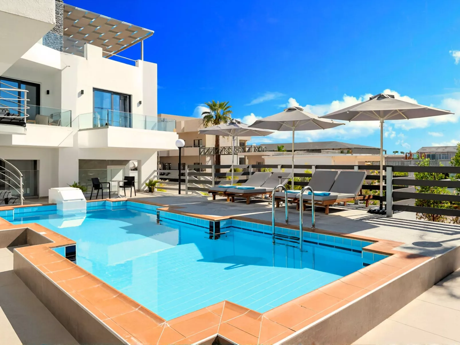 Pnoe Beachside Studio-Inside