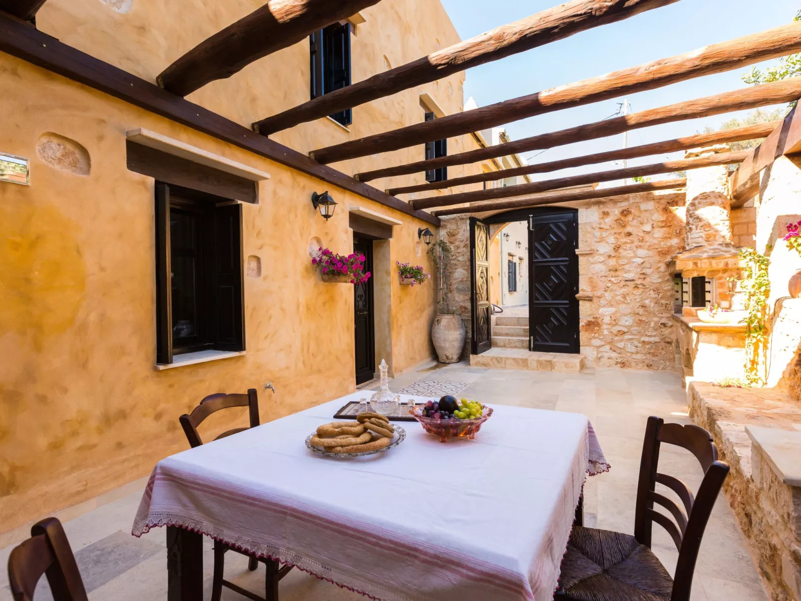 Freistehendes Ferienhaus mit großem Pool-Inside