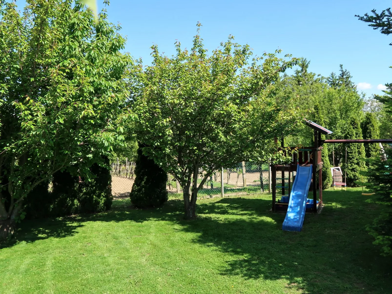 Stimmungsvolle Ferienwohnung mit großem Garten-Dehors