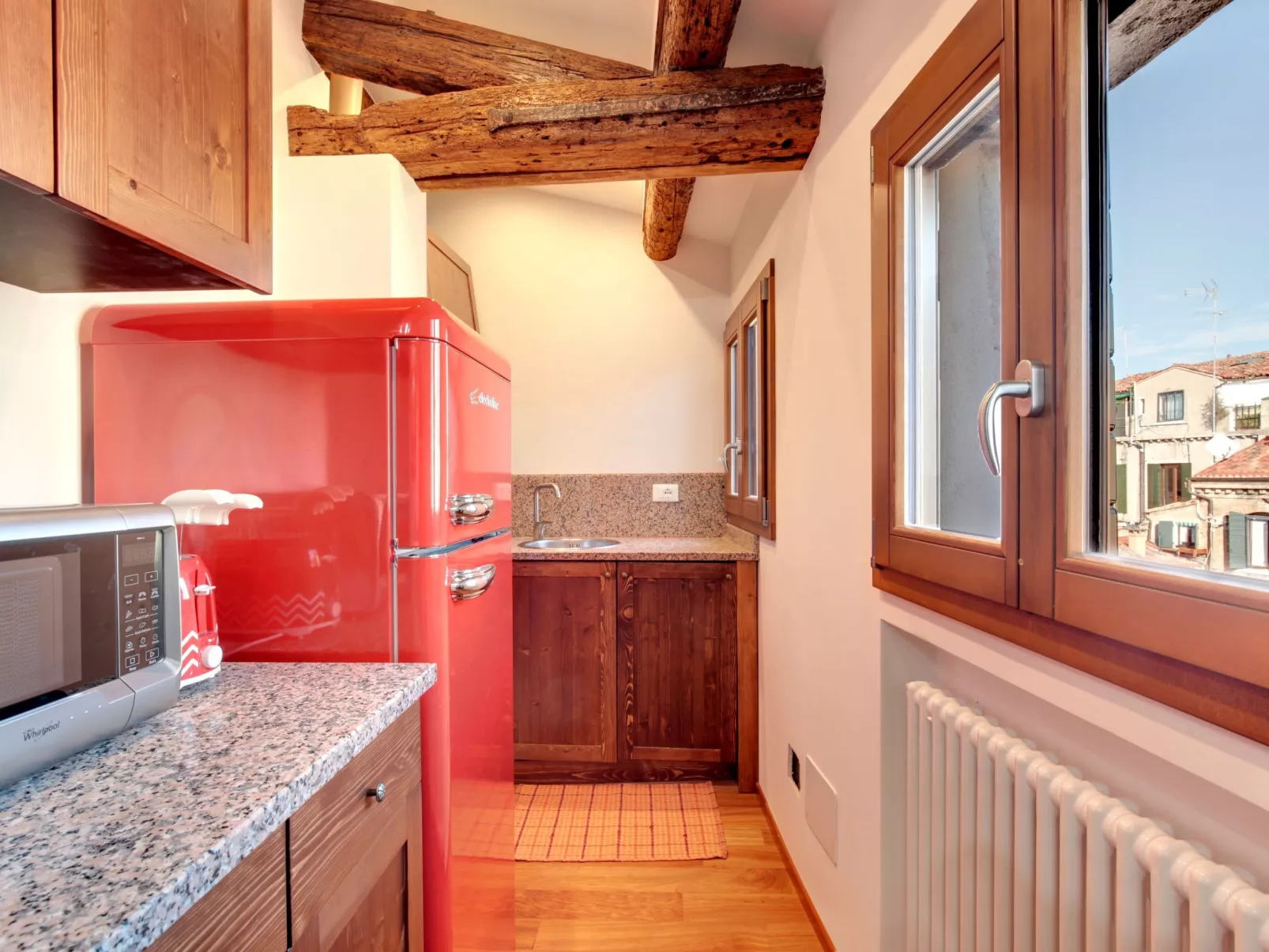 The Countess apartment-Drinnen