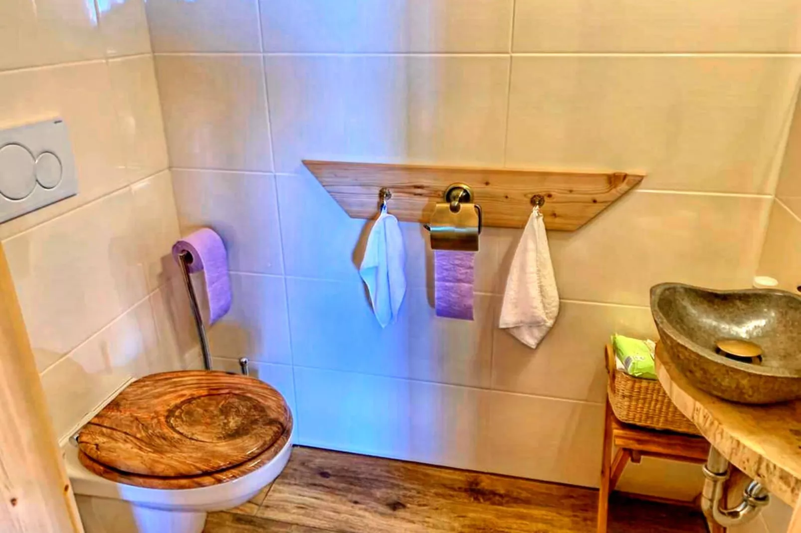Chalet Die Berghex'n-Bathroom