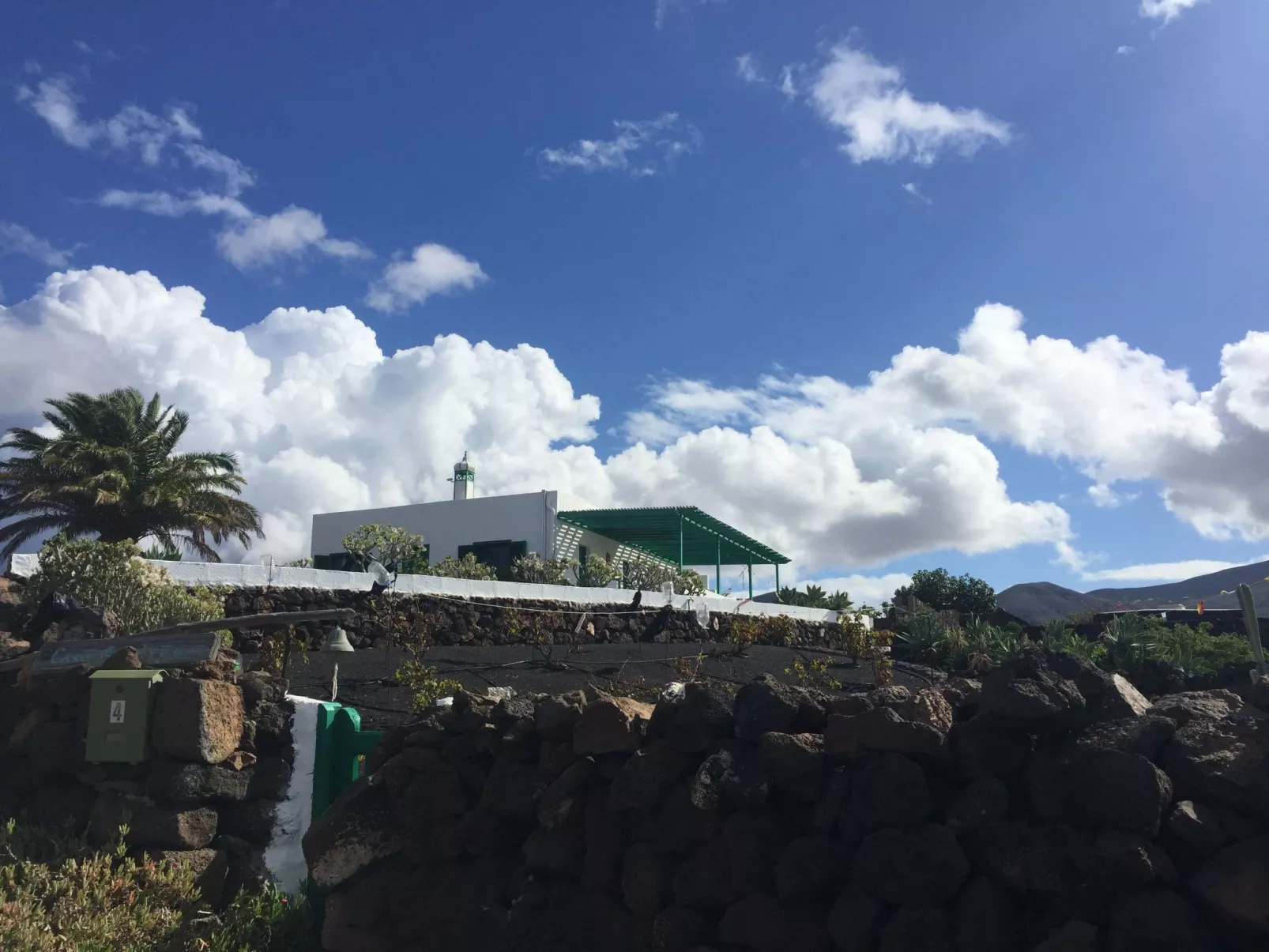 Finca mit Pool und herrlichem Meerblick-Outside