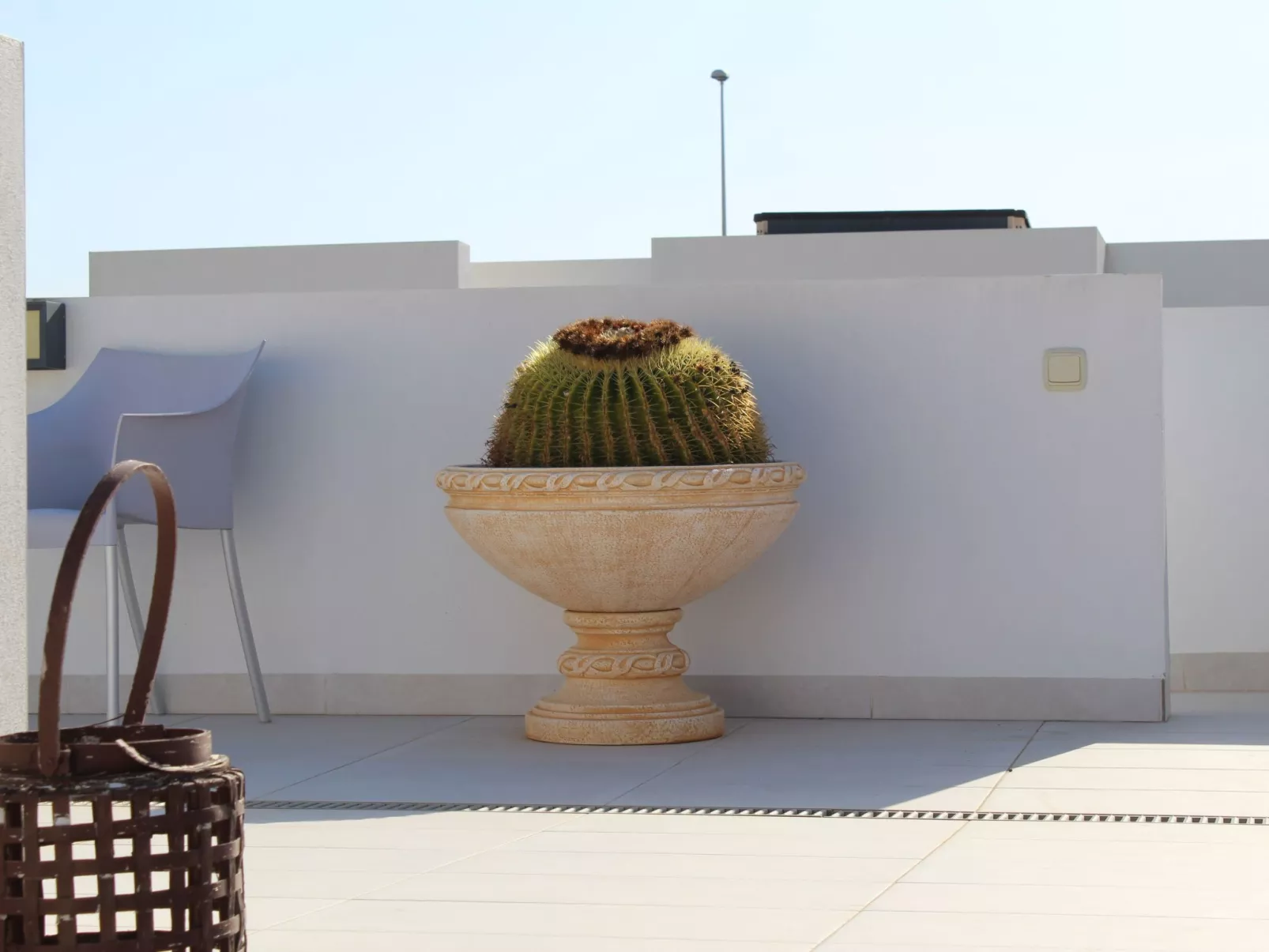 Mit Blick auf das Wasser-Dehors