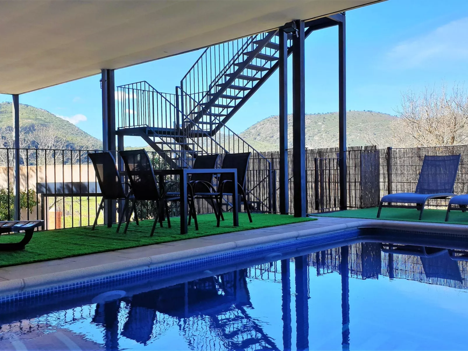 Mit privatem Pool-Outside