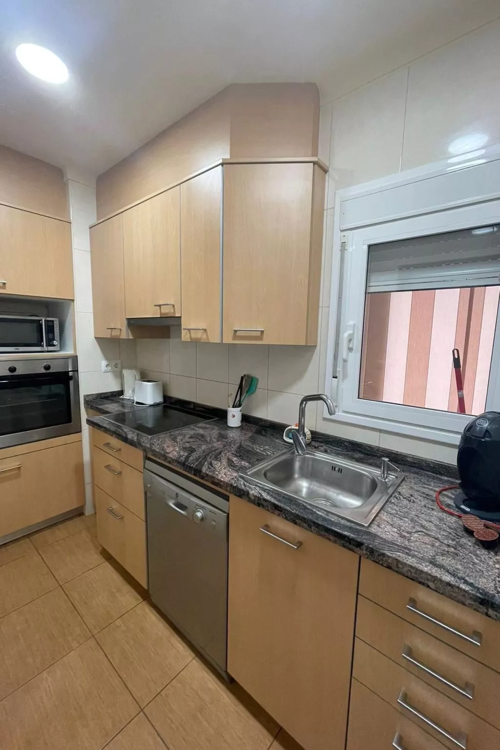 Wohnung "Stockwerk 2" mit Balkon-Dedans