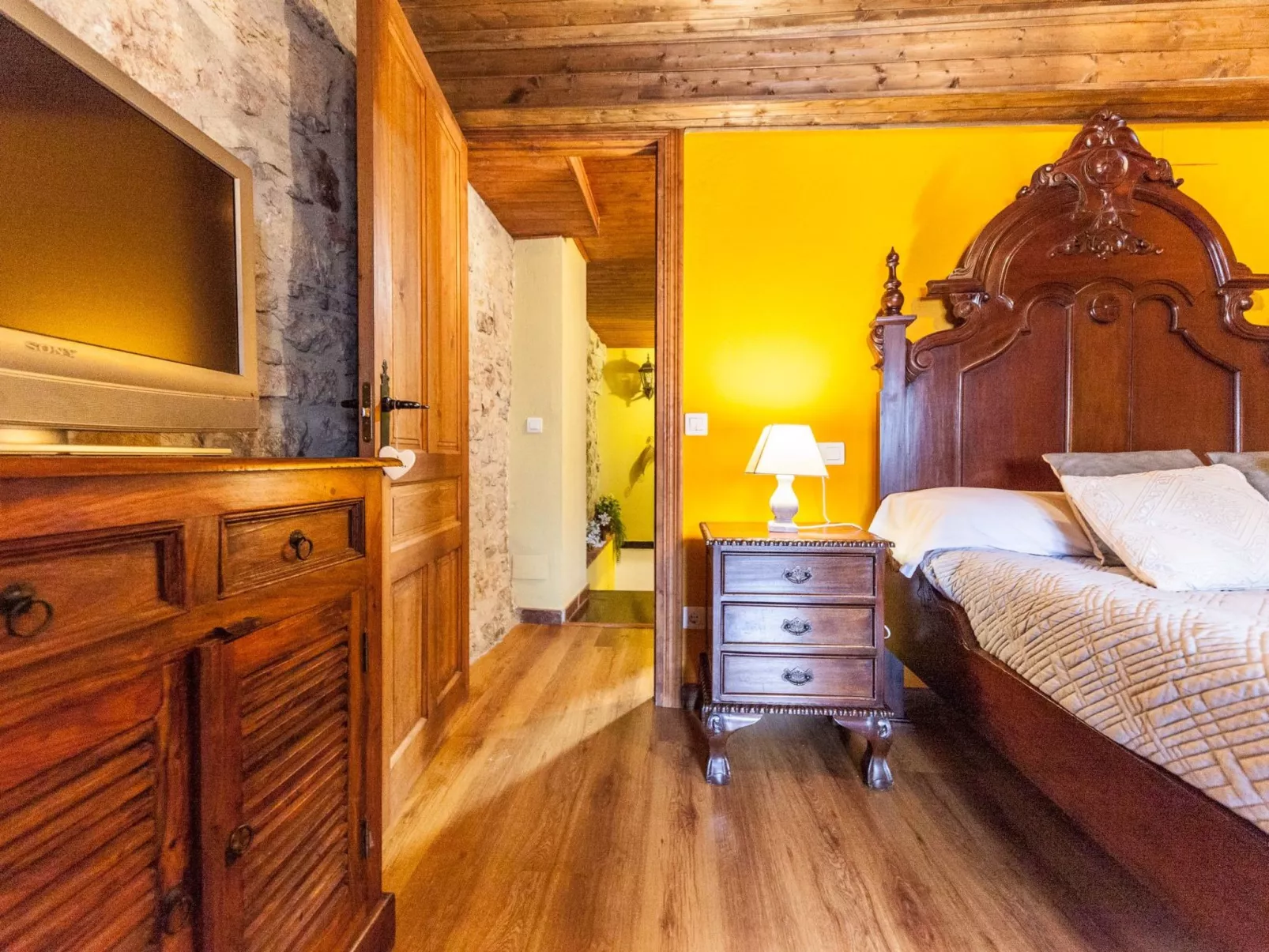 Berghütte mit Terrasse, Kamin und Jacuzzi-Dedans