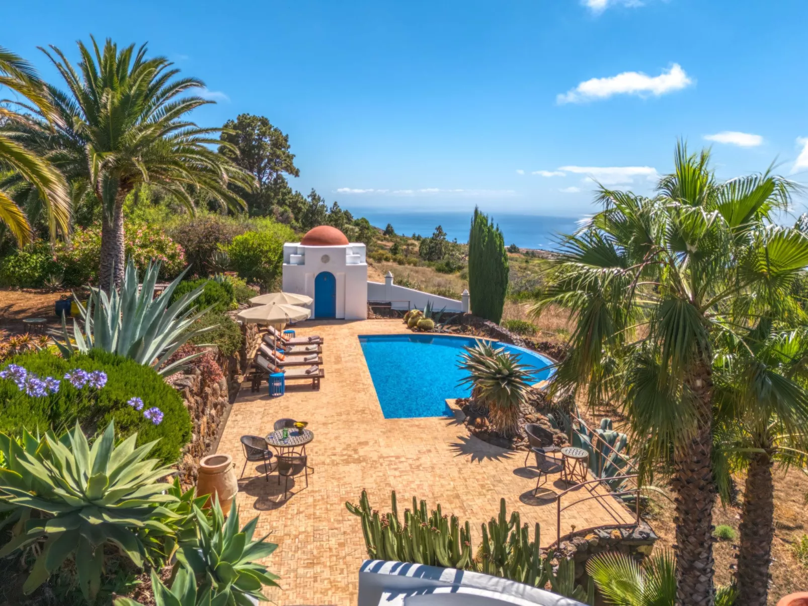 Villa Botánico-Drinnen