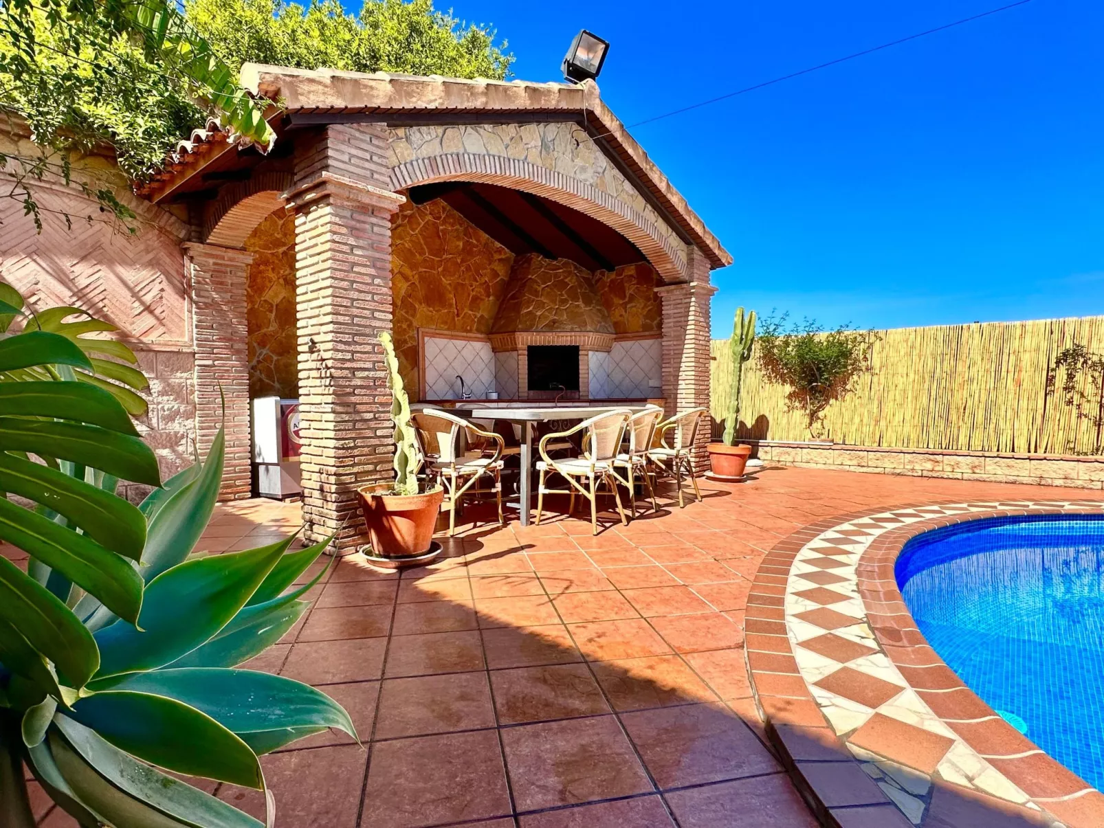 Charmantes Ferienhaus mit Grill und Schwimmingpool-Inside