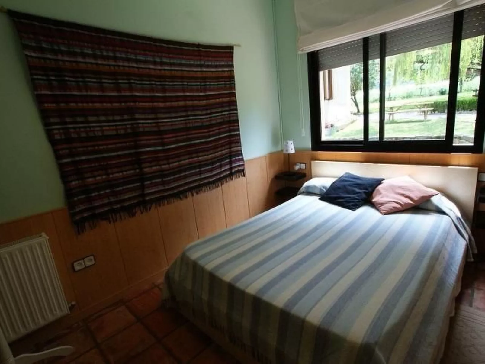 Kleiner Bungalow mit zwei Schlafzimmern.-Inside