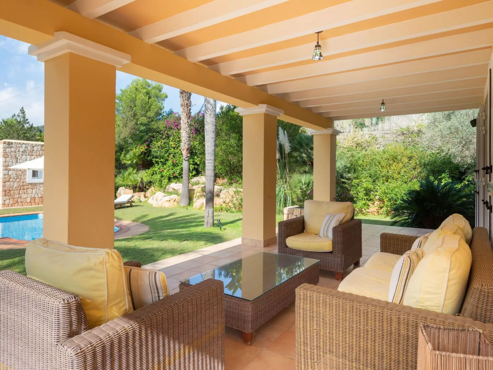 Schöne Villa Belvedere mit 4 Schlafzimmern, 3 Bädern, beheiztem Pool, zwei Whir-Outside