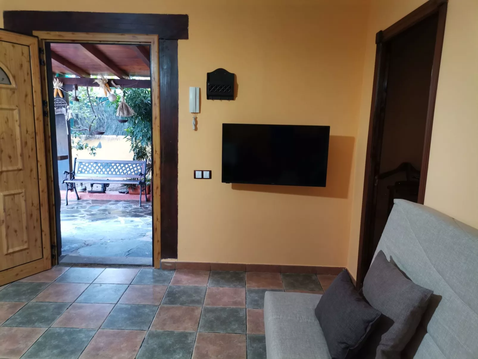 "La Almendra" mit Terrasse-Inside