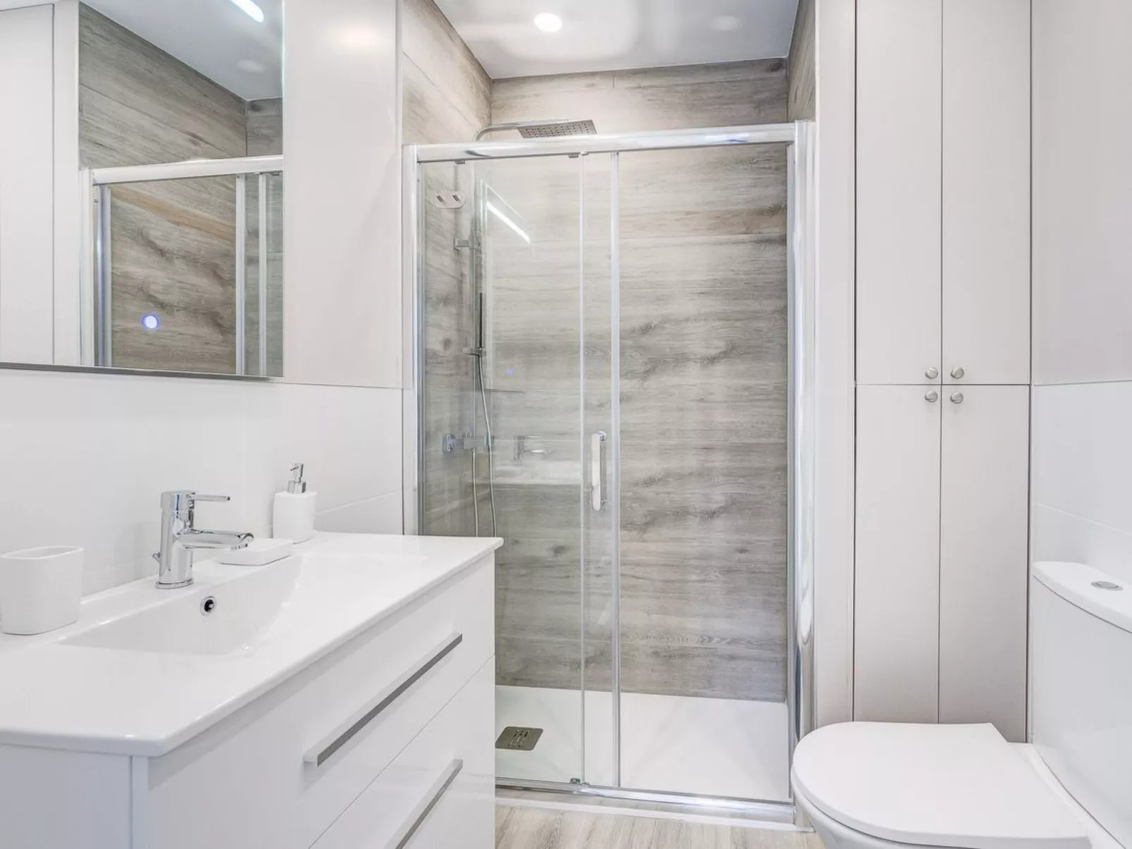 Los Diamantes-Inside