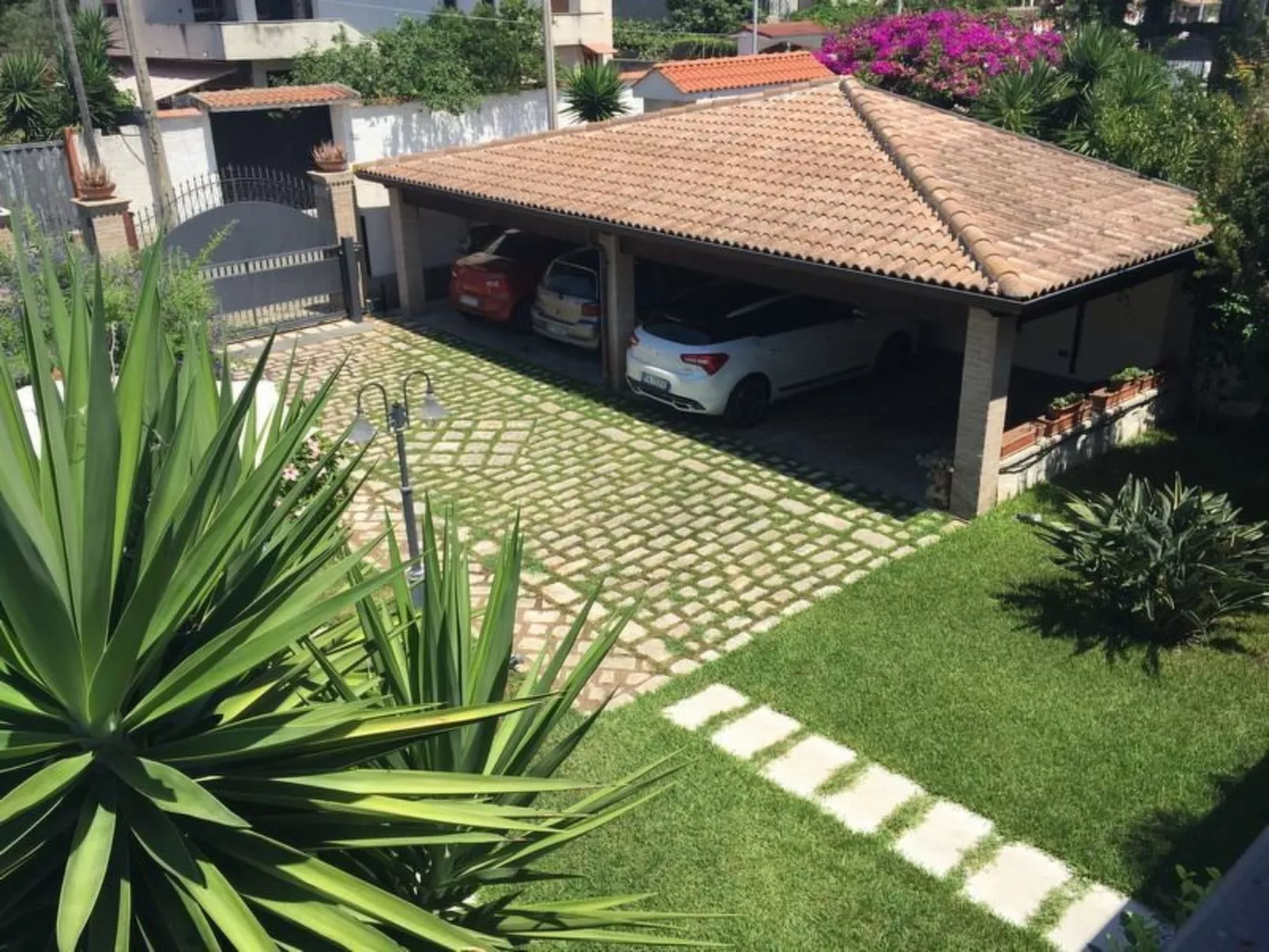 Villa mit privatem Pool in der Nähe der Strände von Palmi-Outside